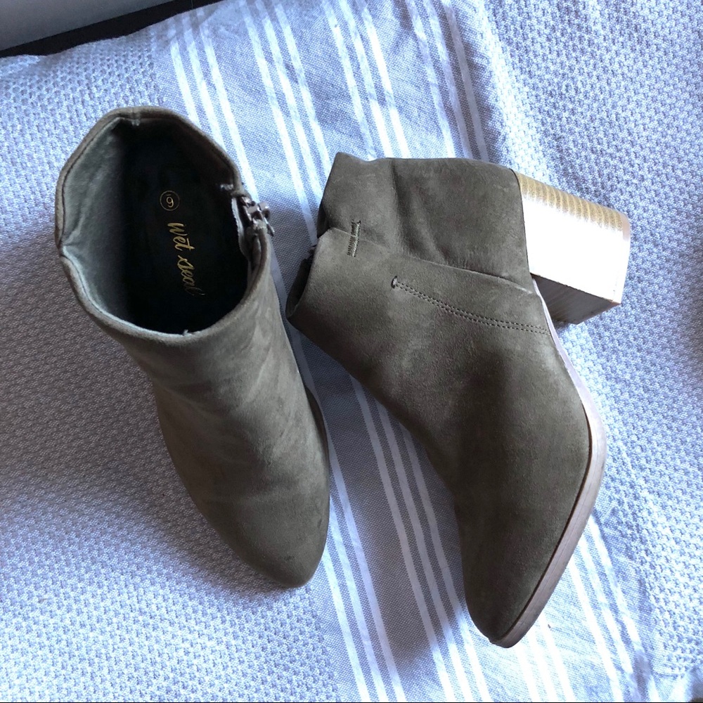 Wet Seal Faux Suede Pointed Booties - Picture 3 of 3